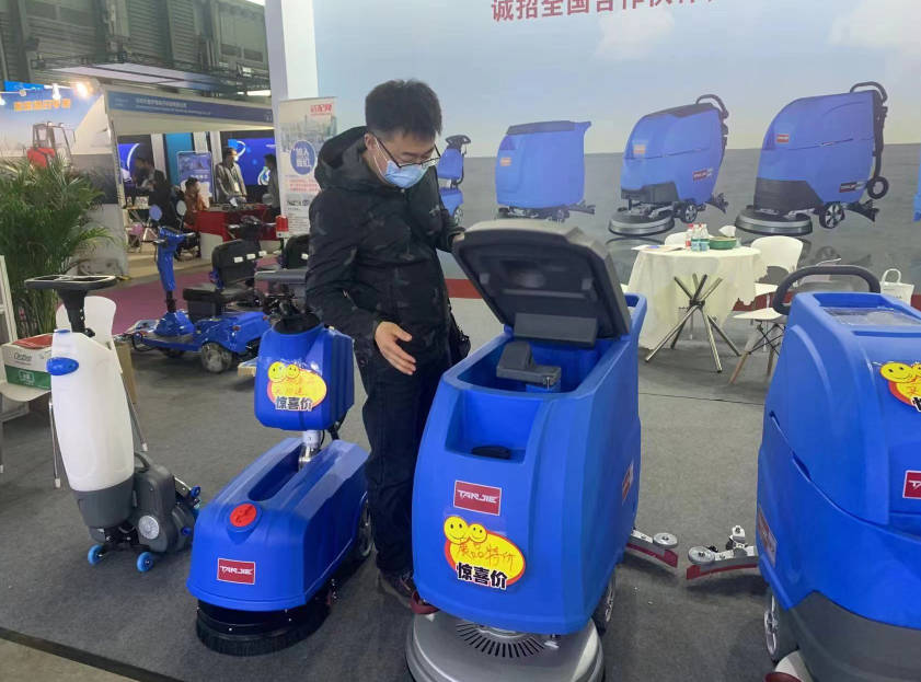 鹤岗坦洁洗地机公司致力于电动洗地机的生产、销售和服务百家